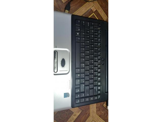 Compact laptop in good condition - 3/4