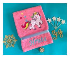 Embroidered cartoon towels for kids - Image 1/4